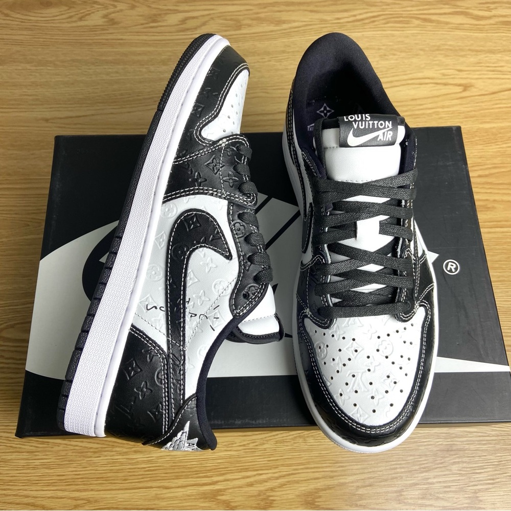 Jordan 1 Retro Low OG SP -Men’s Fashion Black/ White Sneakers -Streetwear - Picture 5 of 10
